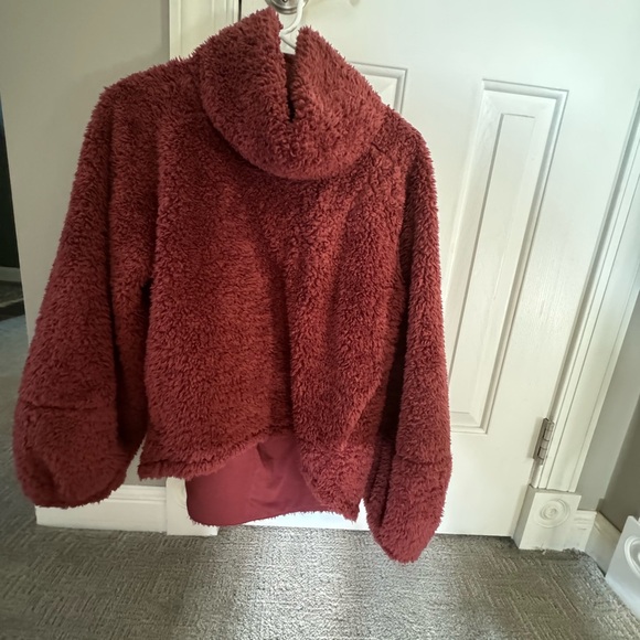 FINAL SALE - Lululemon soft fleece polyester pullover.  Burgundy, Size XS/S - Picture 1 of 4